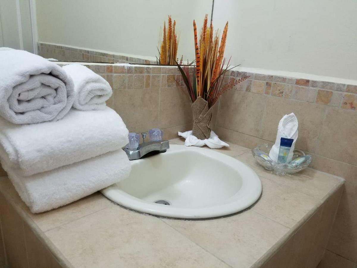 Mh Boutique Hotel San Pedro Sula Buitenkant foto