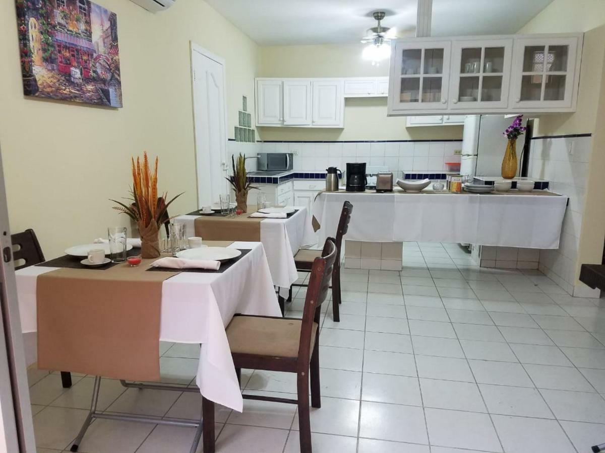 Mh Boutique Hotel San Pedro Sula Buitenkant foto